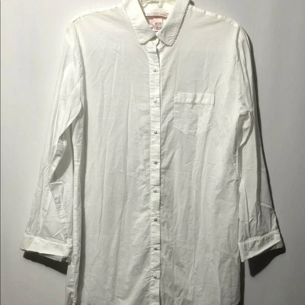 NWT VICTORIAS SECRET WHITE SLEEP SHIRT SZ M